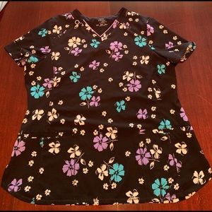 Cherokee Infinity Scrub Top